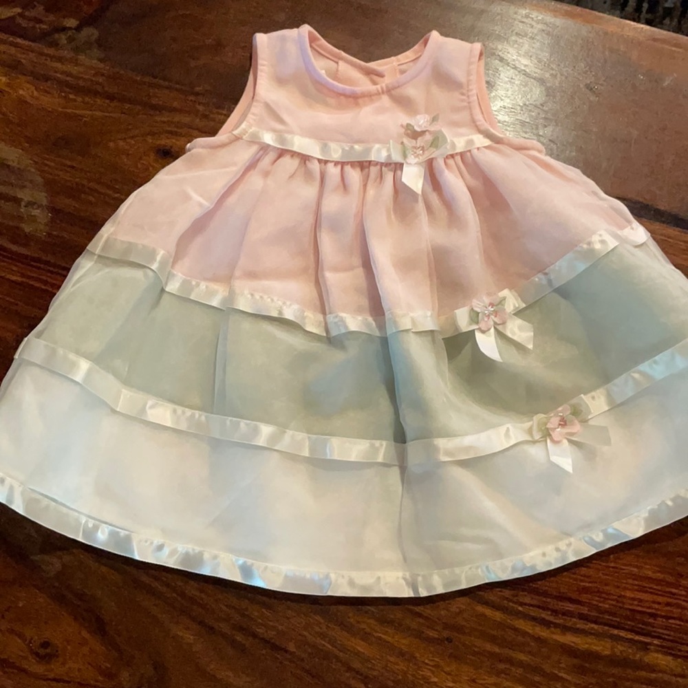 Pastel layered dress with floral detail